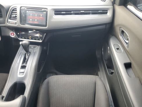 Used 2018 Honda HR-V EX image 14