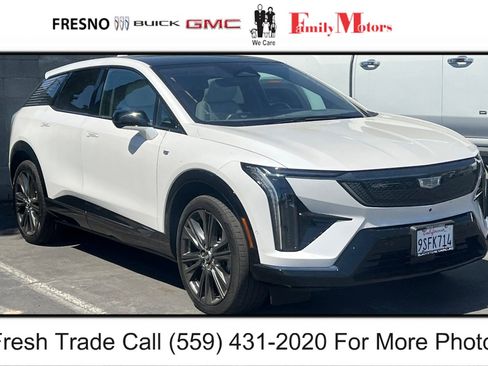 Used 2025 Cadillac Optiq Sport 2 image 1