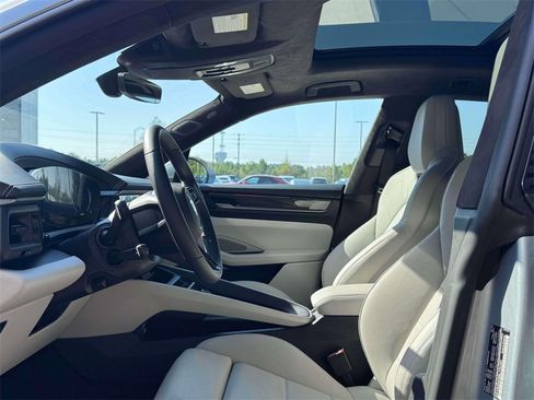 New 2025 Porsche Macan Turbo Electric image 15