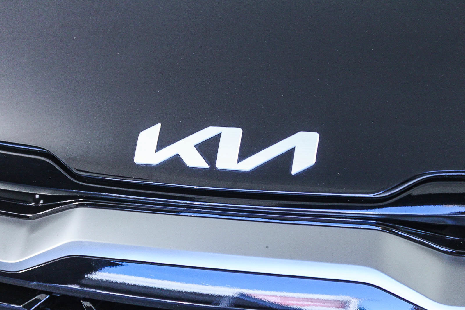 Used 2023 Kia Sportage X-Line w/ X-Line Premium Package AWD/4WD image 5