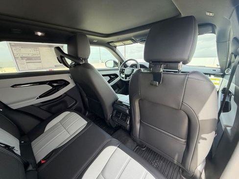 New 2026 Land Rover Range Rover Evoque Hoxton AWD/4WD image 17