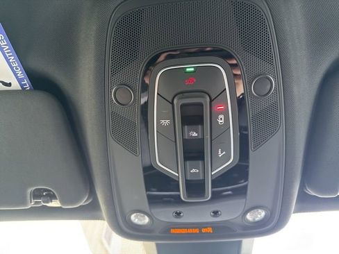 Used 2025 Audi Q7 3.0T Premium Plus image 14