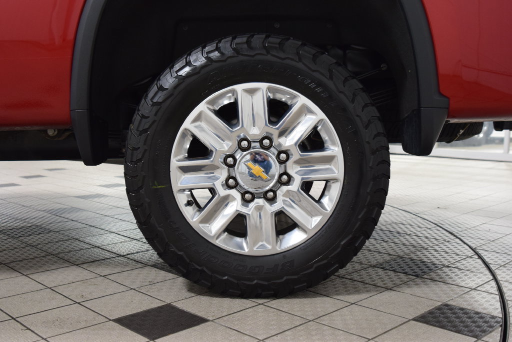 Used 2024 Chevrolet Silverado 3500 High Country w/ Technology Package AWD/4WD image 27