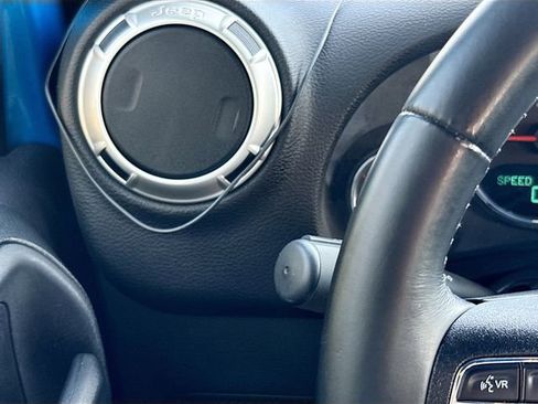 Used 2016 Jeep Wrangler Unlimited Sahara w/ Connectivity Group image 31