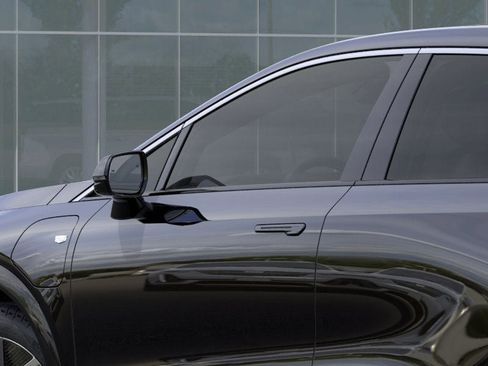 New 2026 Cadillac Optiq Luxury 1 image 12