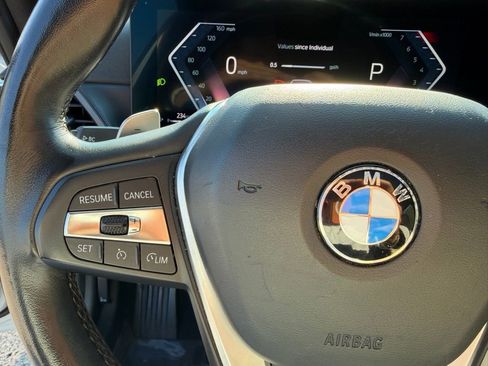 Used 2023 BMW 330i Sedan w/ Premium Package image 18