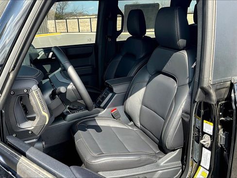 New 2025 Ford Bronco Badlands AWD/4WD image 9