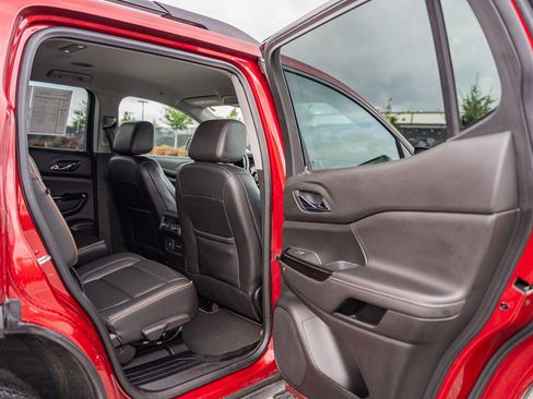 Used 2023 GMC Acadia AT4 w/ Technology Package image 13