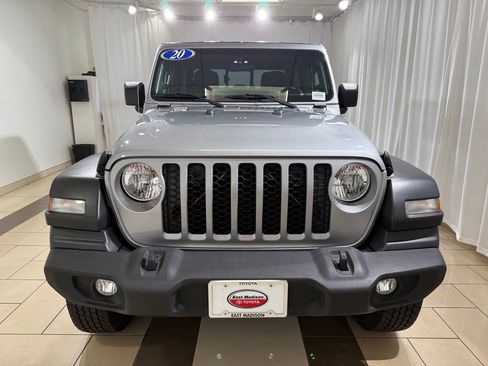 Used 2020 Jeep Gladiator Sport w/ Quick Order Package 24S AWD/4WD image 8