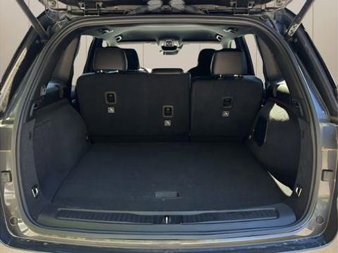 Used 2024 Jeep Grand Cherokee Trailhawk AWD/4WD image 5