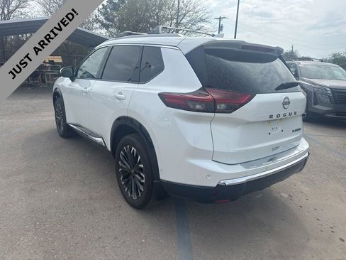 Certified 2025 Nissan Rogue Platinum w/ Platinum Premium Package image 7