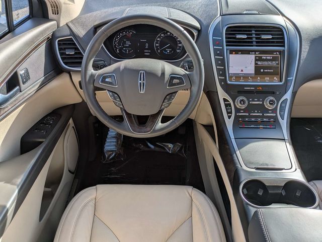 Used 2017 Lincoln MKX Select w/ Select Plus Package FWD image 17