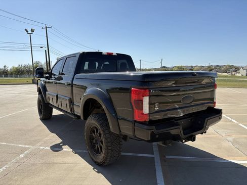 Used 2018 Ford F250 Lariat w/ Lariat Ultimate Package AWD/4WD image 3