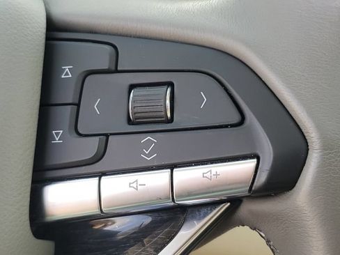 Certified 2022 Cadillac XT6 Premium Luxury AWD/4WD image 12
