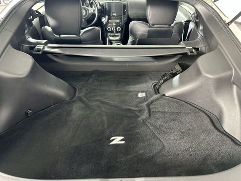 Used 2009 Nissan 370Z Touring image 29