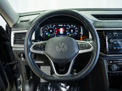 Used 2022 Volkswagen Atlas SE w/ Black Wheel Package image 28
