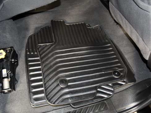 Used 2026 Chevrolet Silverado 1500 LT AWD/4WD image 47