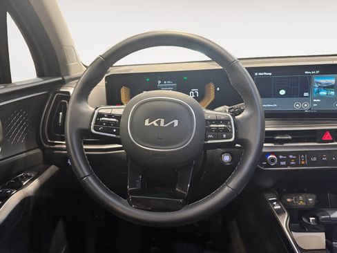 Used 2025 Kia Sorento S w/ Panoramic Sunroof Package FWD image 13