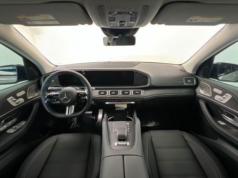 New 2026 Mercedes-Benz GLS 450 4MATIC image 9