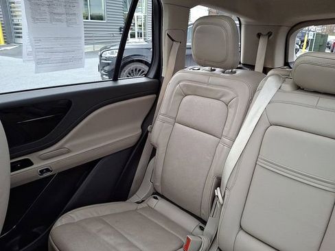 Used 2021 Lincoln Aviator Reserve w/ Elements Package Plus image 19