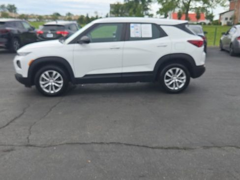 Used 2022 Chevrolet TrailBlazer LS FWD image 5