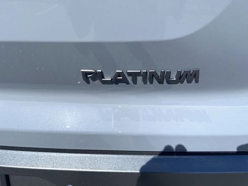 New 2026 Nissan Pathfinder Platinum image 10