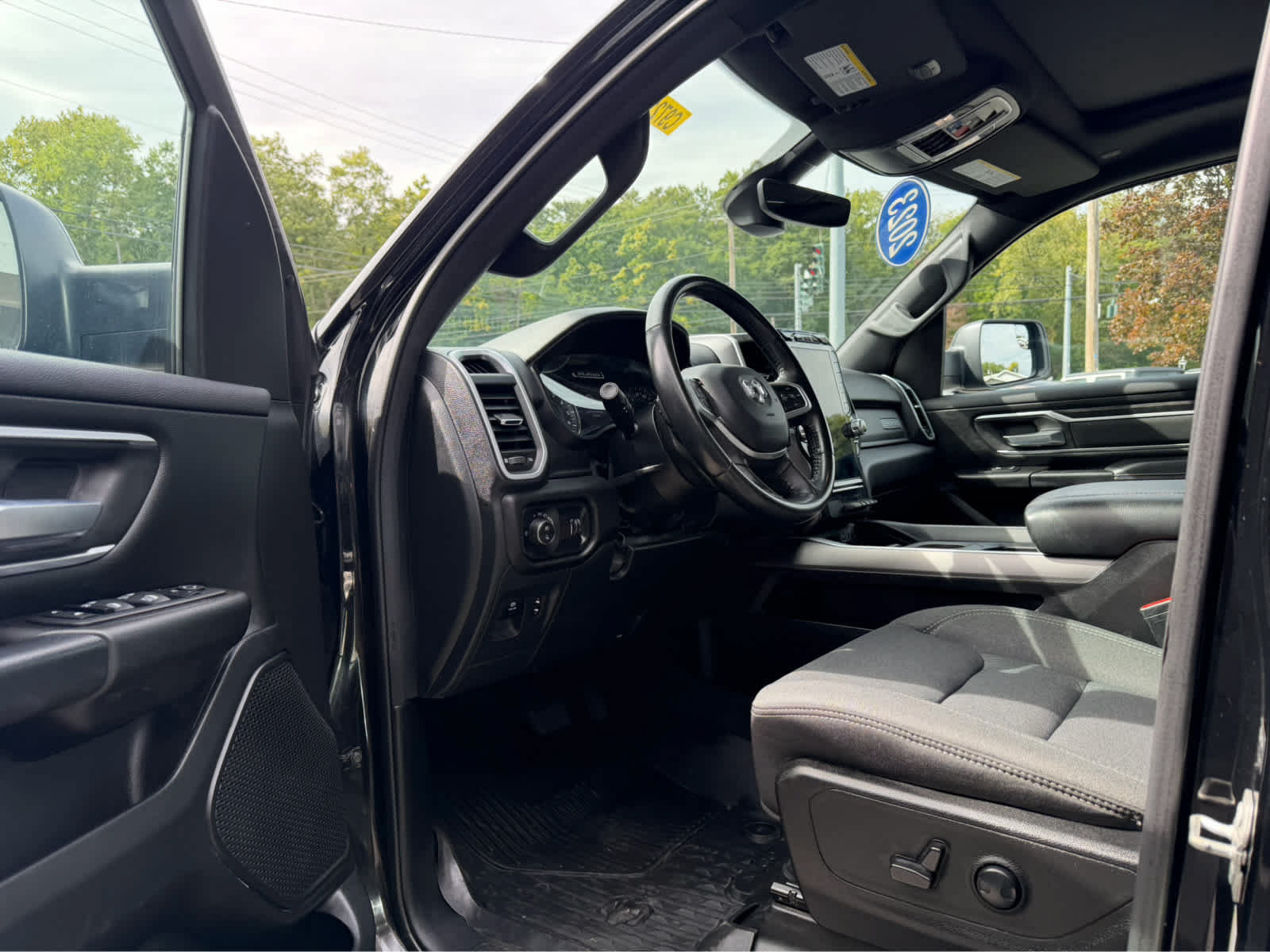 Used 2023 RAM 1500 Big Horn AWD/4WD image 14
