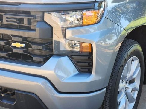 Used 2023 Chevrolet Silverado 1500 Custom image 17