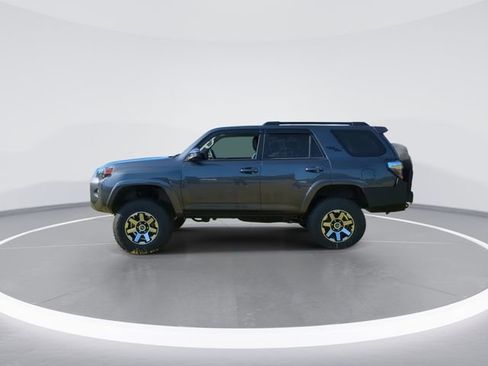 Used 2022 Toyota 4Runner TRD Off-Road AWD/4WD image 5