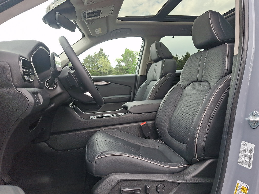 Used 2025 Honda Pilot Elite image 13