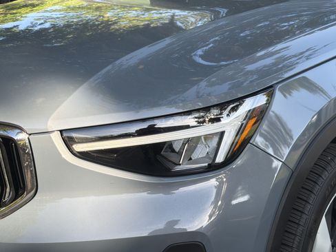 Certified 2023 Volvo XC40 B5 Plus w/ Protection Package Premier AWD/4WD image 6