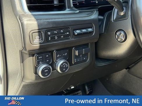 Used 2023 GMC Yukon Denali Ultimate AWD/4WD image 15