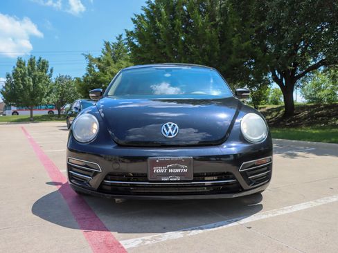 Used 2018 Volkswagen Beetle 2.0T SE FWD image 2
