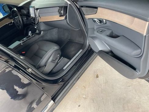 Used 2026 Volvo XC90 B6 Plus w/ Protection Package Premier AWD/4WD image 20