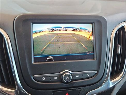 Used 2020 Chevrolet Equinox LS FWD image 19