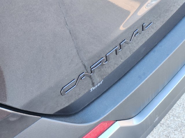 Used 2025 Kia Carnival SX Prestige FWD image 10