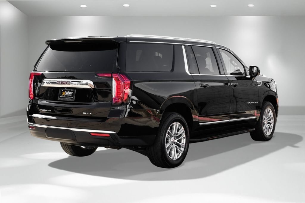 Used 2022 GMC Yukon XL SLT AWD/4WD image 6