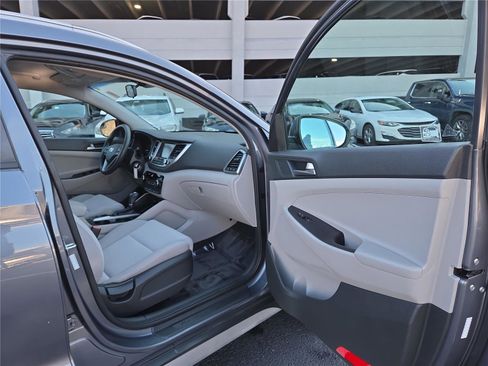 Used 2018 Hyundai Tucson SEL image 25