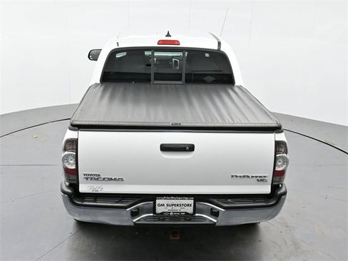 Used 2012 Toyota Tacoma PreRunner image 32