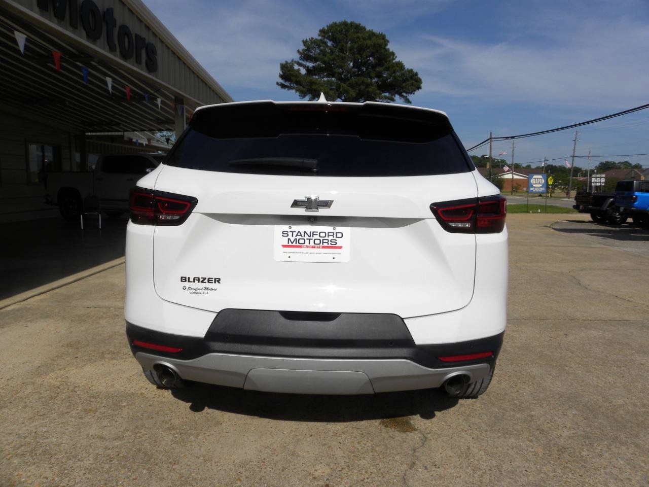 Used 2024 Chevrolet Blazer LT w/ Convenience Package FWD image 8