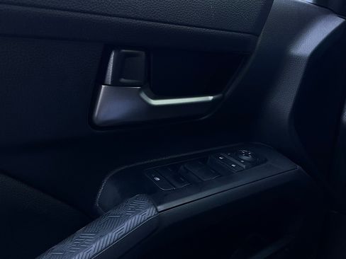 Used 2025 Toyota Tacoma TRD Off-Road image 19