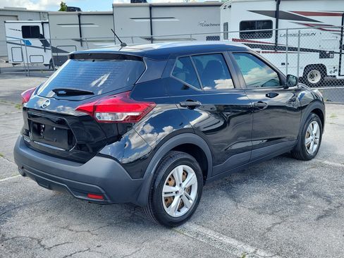 Certified 2018 Nissan Kicks S FWD image 4