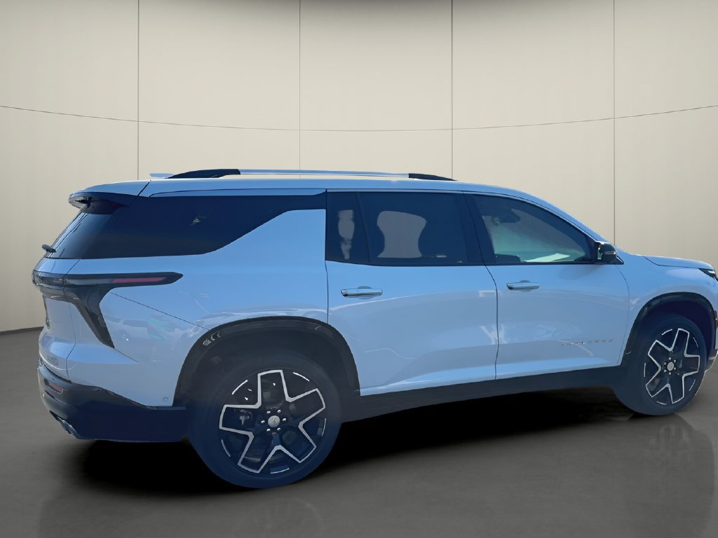 Used 2026 Chevrolet Traverse High Country FWD image 8