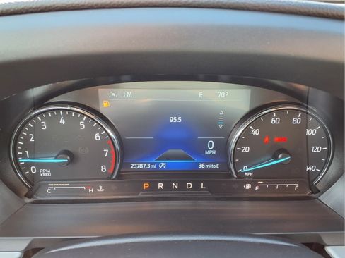 Used 2024 Ford Explorer XLT w/ Equipment Group 202A AWD/4WD image 15