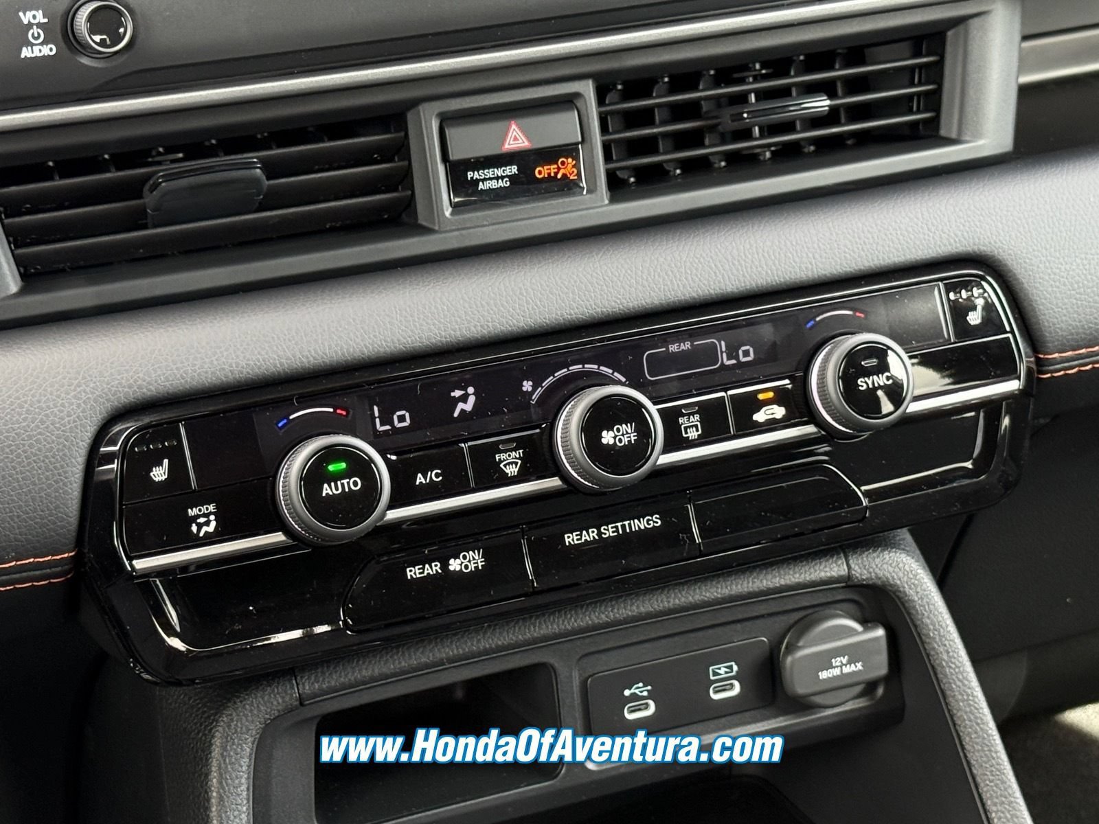 New 2026 Honda Pilot Sport image 16