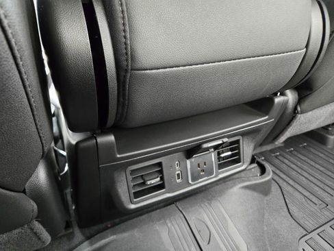 New 2026 GMC Sierra 2500 SLT AWD/4WD image 21