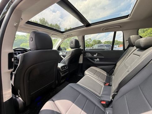 Used 2026 Mercedes-Benz GLS 450 4MATIC image 24