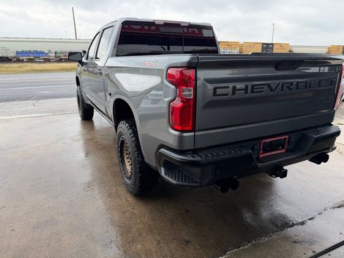 Used 2021 Chevrolet Silverado 1500 LT Trail Boss w/ Convenience Package II image 19