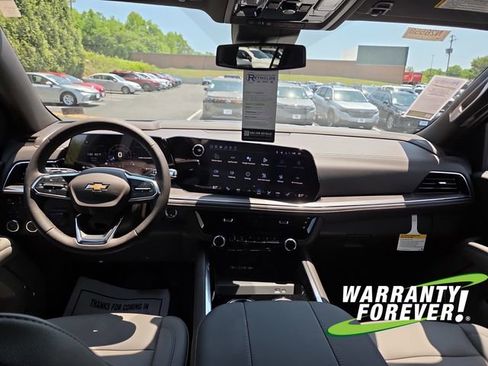 New 2026 Chevrolet Suburban LT w/ Comfort Package AWD/4WD image 10
