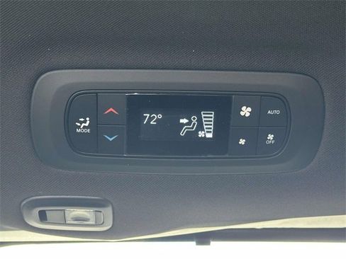 New 2026 Chrysler Pacifica Limited w/ S Appearance Package image 18